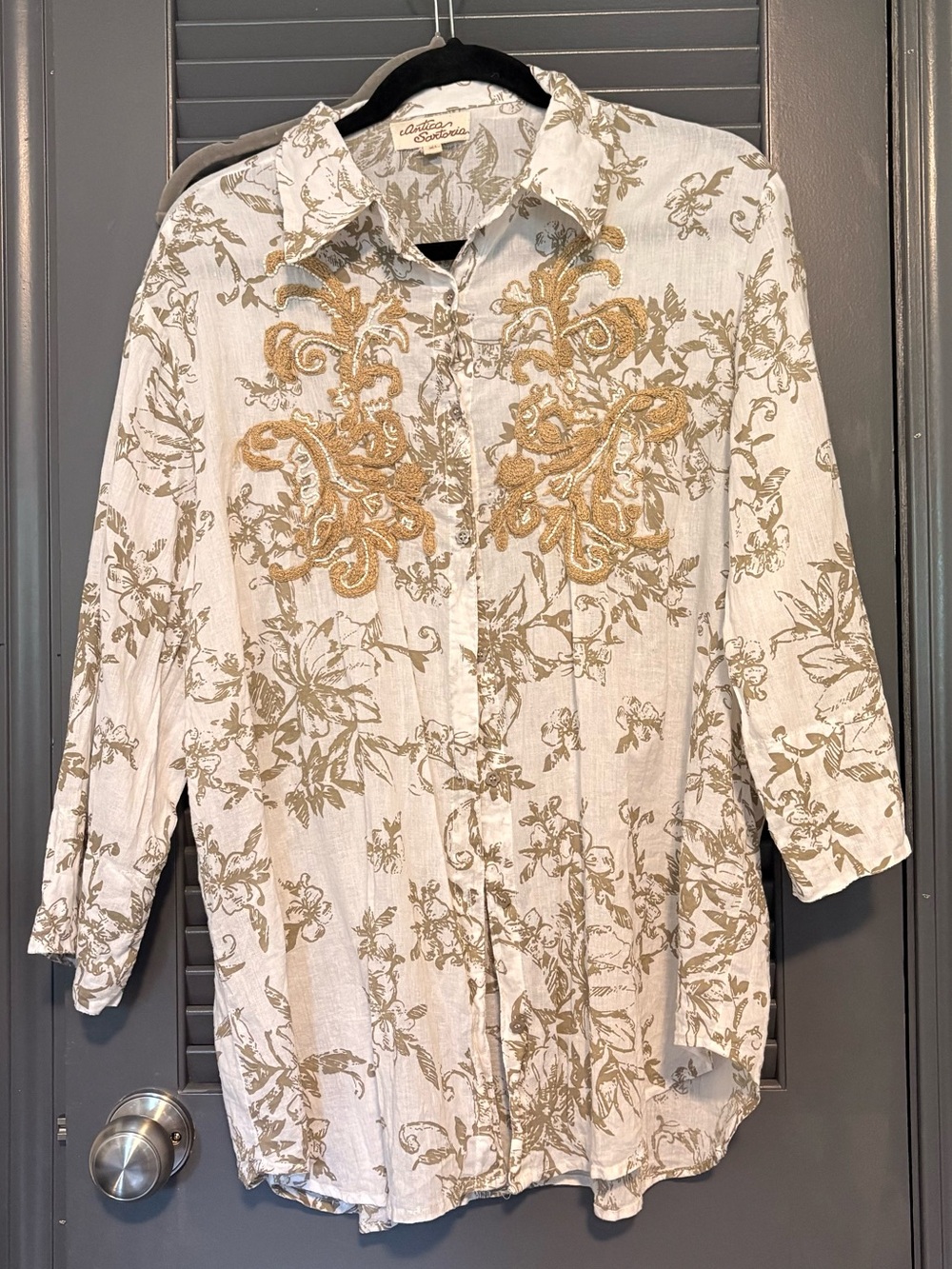 Embroidered Floral White Button-Down Tunic - Women's Shirt